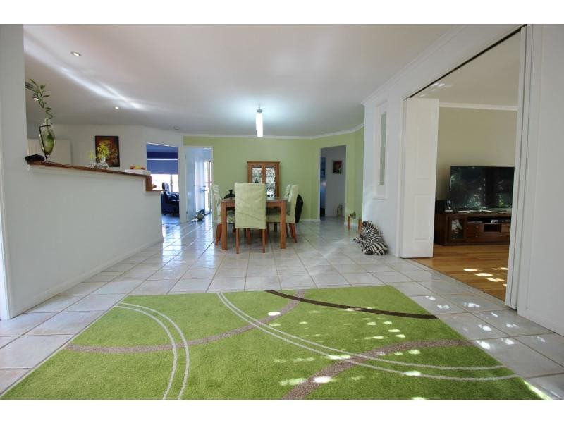 21 Van Dyke Crescent, Mcdowall QLD 4053