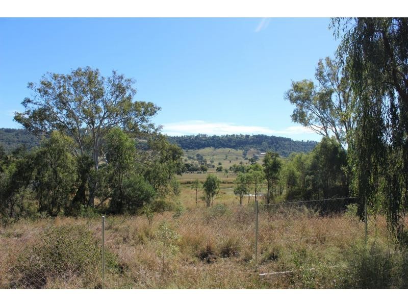 4 Wells Road, Summerholm QLD 4341