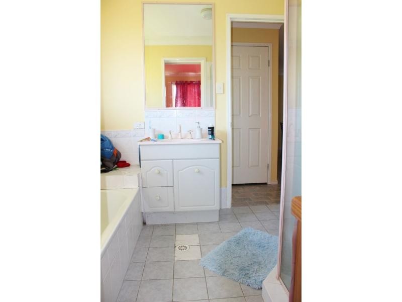 2 Mallee Court, Plainland QLD 4341