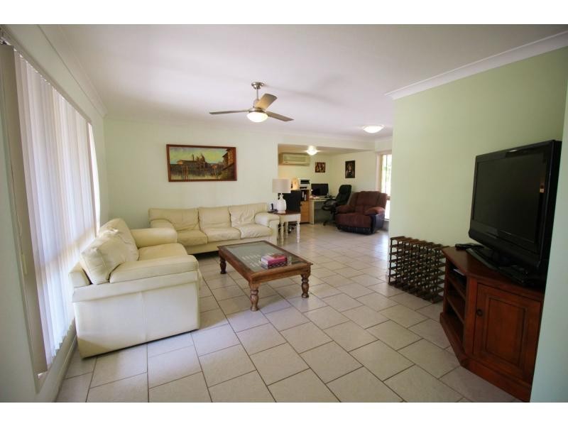 7 GREBE Court, LAKES ESTATE, Laidley Heights QLD 4341