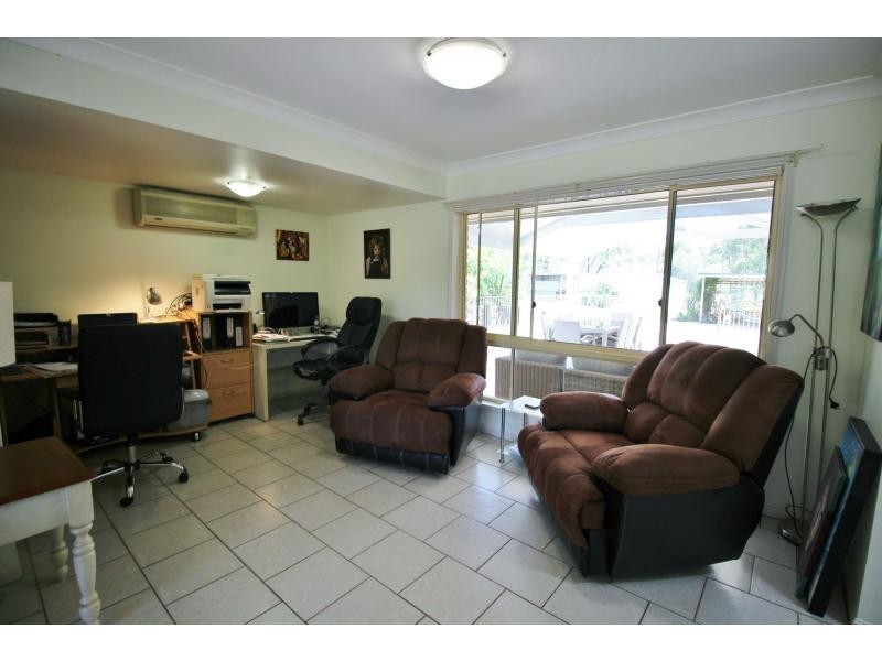 7 GREBE Court, LAKES ESTATE, Laidley Heights QLD 4341