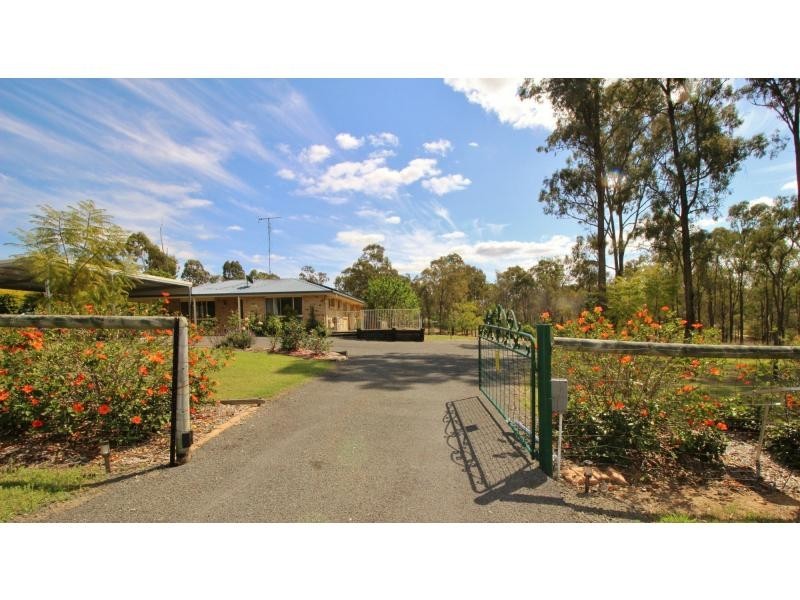 7 GREBE Court, LAKES ESTATE, Laidley Heights QLD 4341