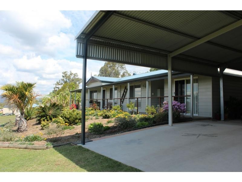 141 Lakes Drive, Laidley Heights QLD 4341