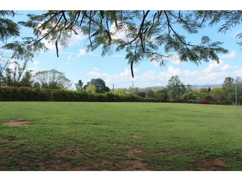 141 Lakes Drive, Laidley Heights QLD 4341