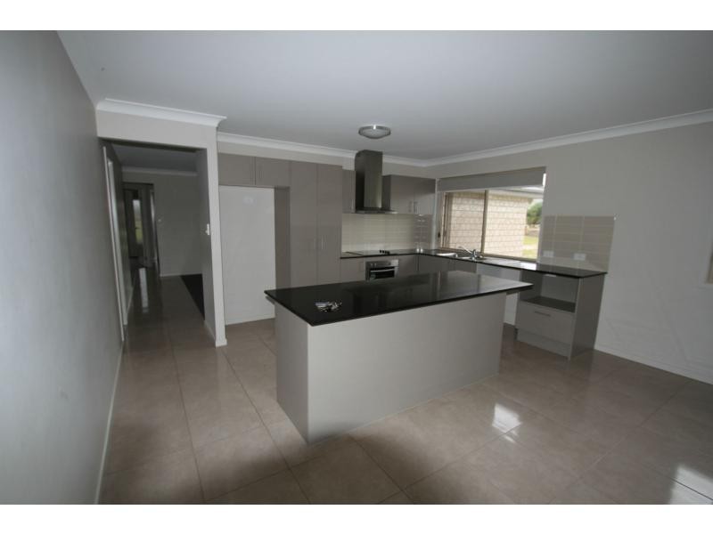 6 Cricklewood Court, Plainland QLD 4341