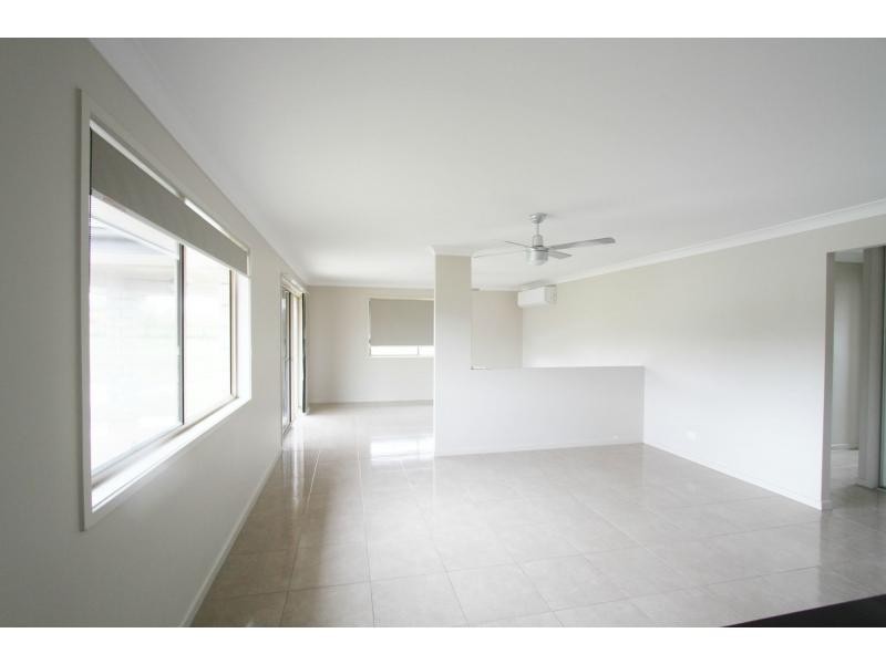 6 Cricklewood Court, Plainland QLD 4341