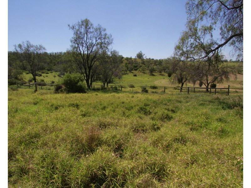 21 SCHADWELL Road, Blenheim QLD 4341