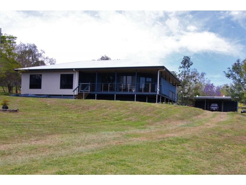 15 PELICAN Drive, LAKES ESTATE, Laidley Heights QLD 4341