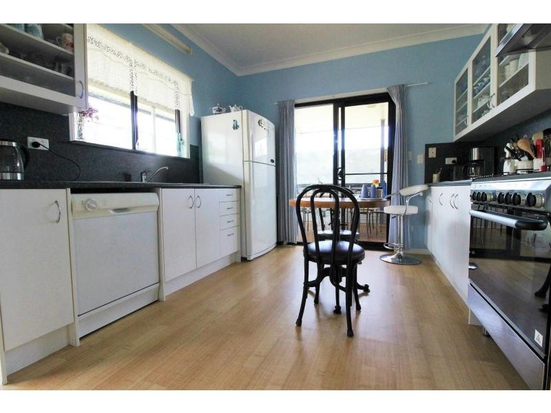 15 PELICAN Drive, LAKES ESTATE, Laidley Heights QLD 4341