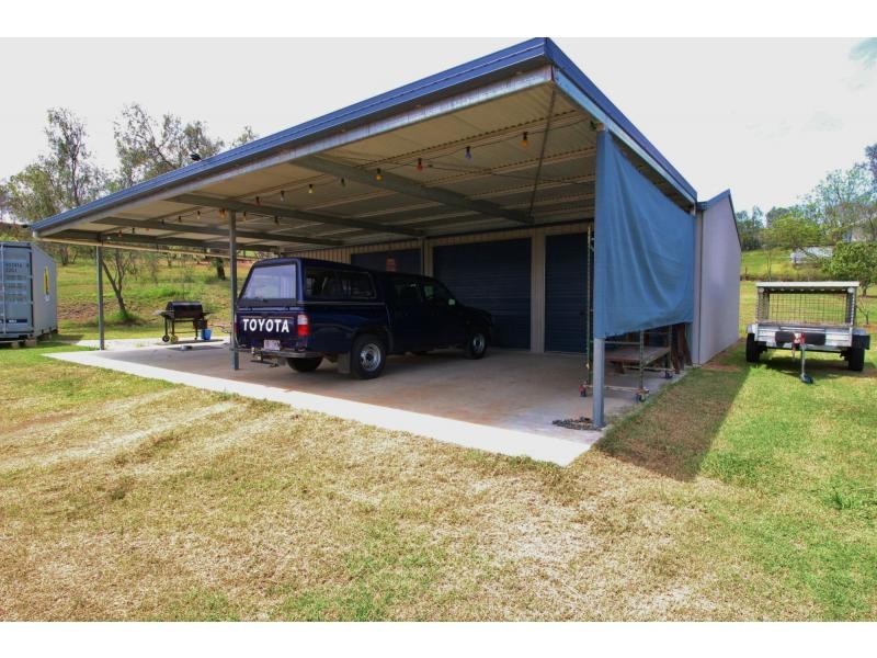 15 PELICAN Drive, LAKES ESTATE, Laidley Heights QLD 4341