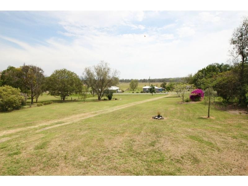 15 PELICAN Drive, LAKES ESTATE, Laidley Heights QLD 4341