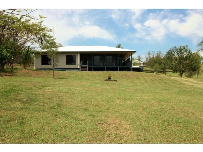 15 PELICAN Drive, LAKES ESTATE, Laidley Heights QLD 4341