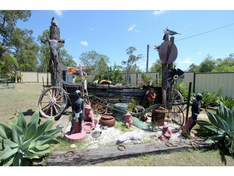 193 LAKES Drive, Laidley Heights QLD 4341