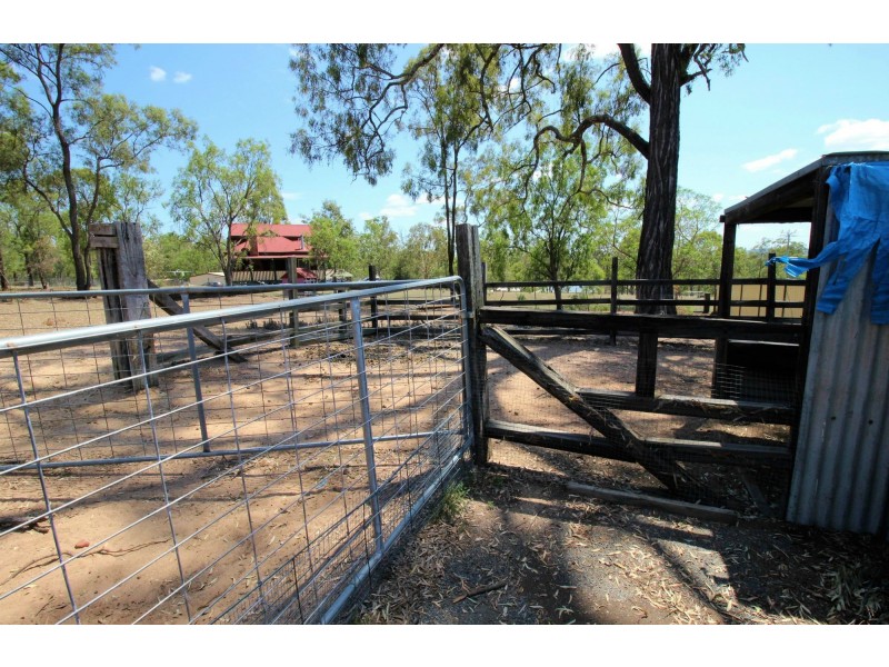 193 LAKES Drive, Laidley Heights QLD 4341