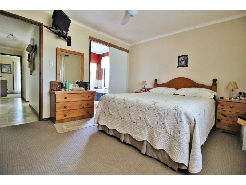 5 Jahn Drive, Glenore Grove QLD 4342