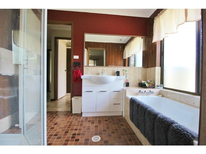 5 Jahn Drive, Glenore Grove QLD 4342