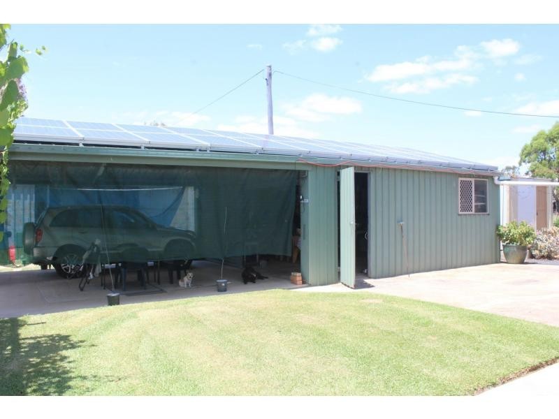 3 Banksia Court, Morton Vale QLD 4343