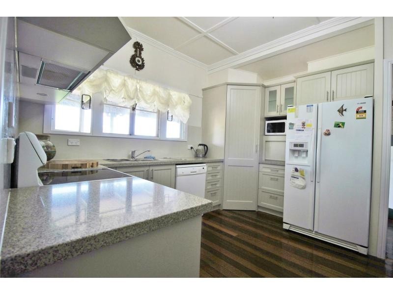 12 Hedges Court, Laidley Heights QLD 4341