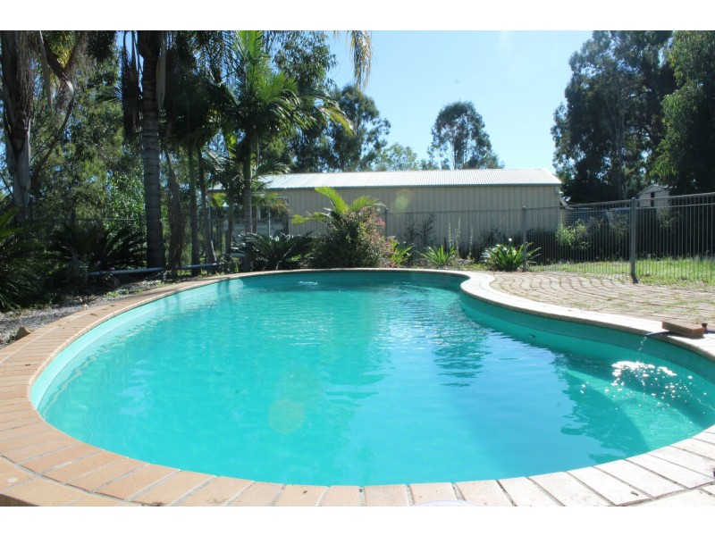 25 Challenge Avenue, Kensington Grove QLD 4341