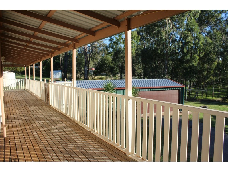 25 Challenge Avenue, Kensington Grove QLD 4341