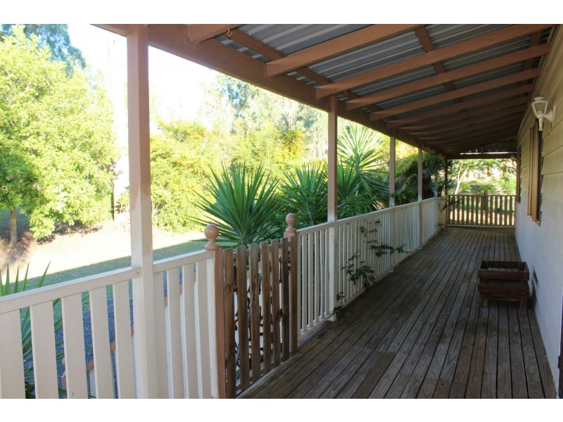 25 Challenge Avenue, Kensington Grove QLD 4341