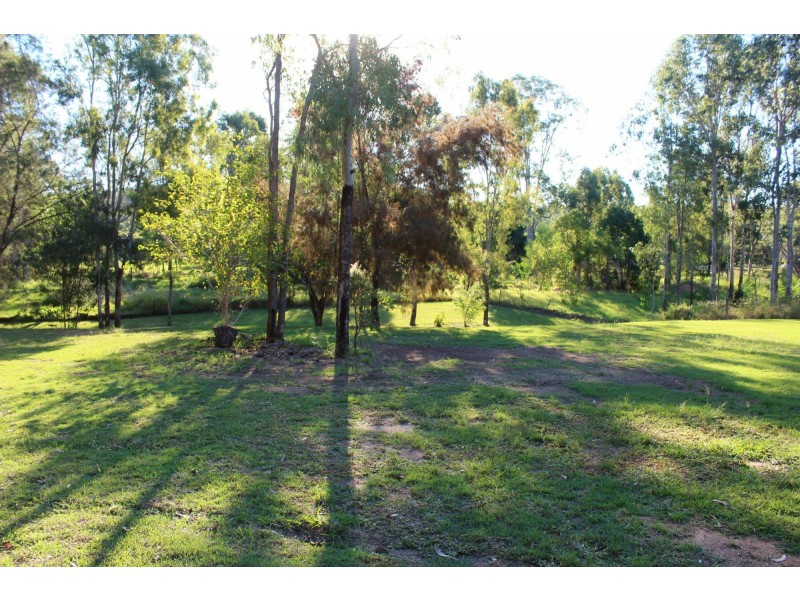25 Challenge Avenue, Kensington Grove QLD 4341