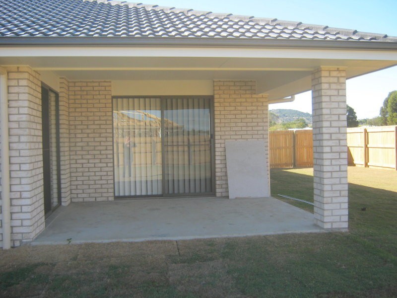 22 McInnes Street, Lowood QLD 4311