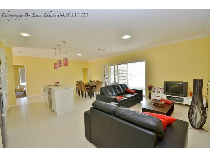 22 Kurrajong Road, Gatton QLD 4343