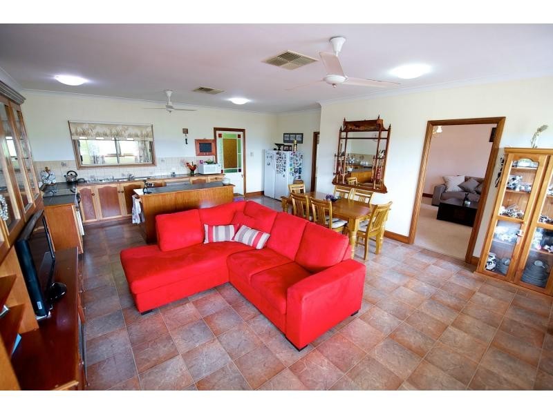 7 Dumke Street, Lowood QLD 4311