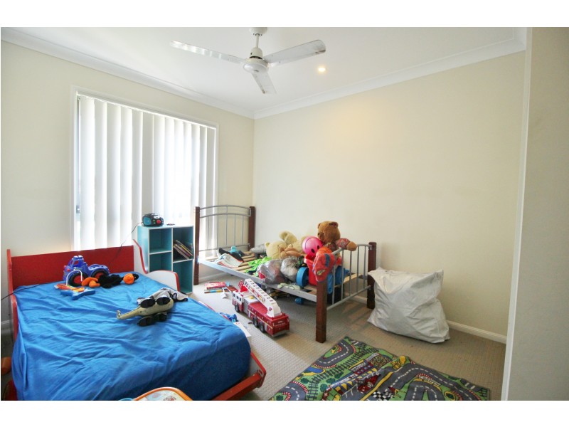 22 McInnes Street, Lowood QLD 4311