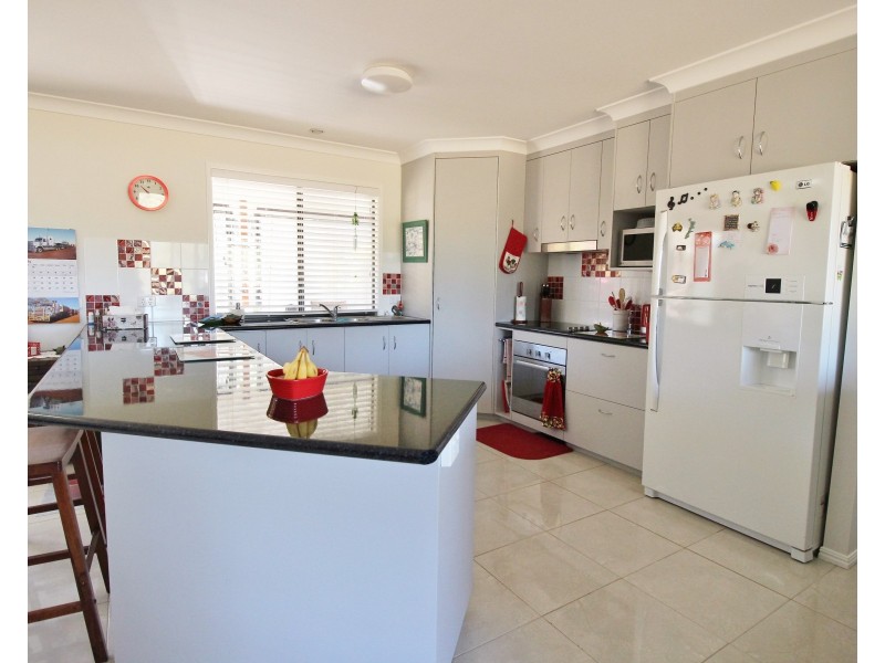 4 Beames Dr, Laidley South QLD 4341