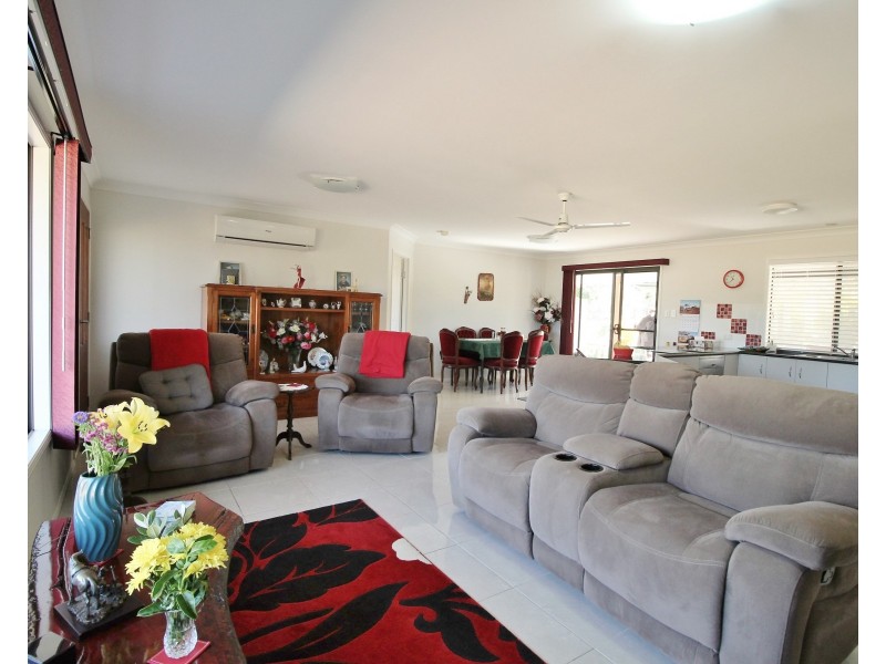 4 Beames Dr, Laidley South QLD 4341
