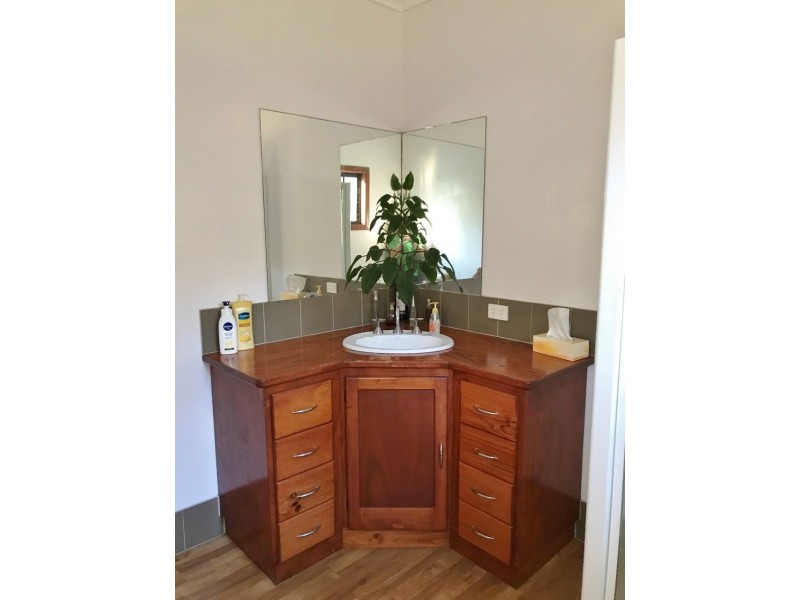 272 Grandchester Mt Mort Rd, Grandchester QLD 4340