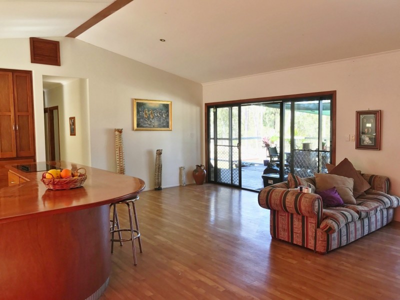 272 Grandchester Mt Mort Rd, Grandchester QLD 4340