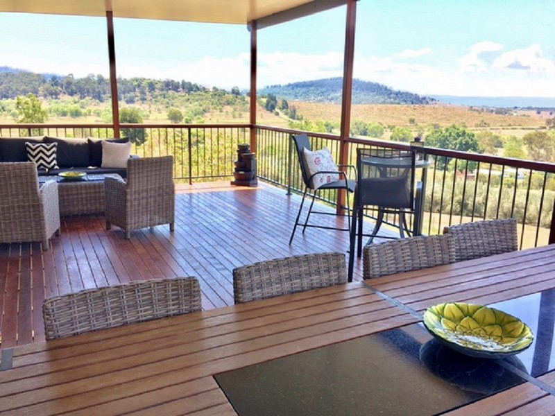 15 Stokes Ct, Summerholm QLD 4341