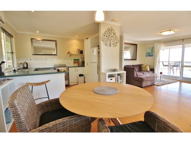 15 Stokes Ct, Summerholm QLD 4341