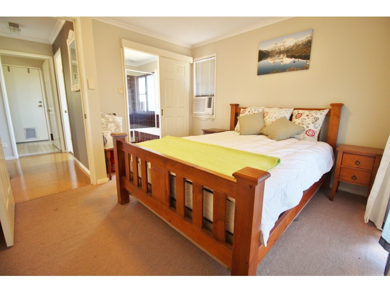 15 Stokes Ct, Summerholm QLD 4341