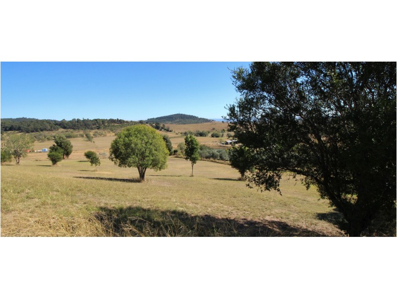 15 Stokes Ct, Summerholm QLD 4341
