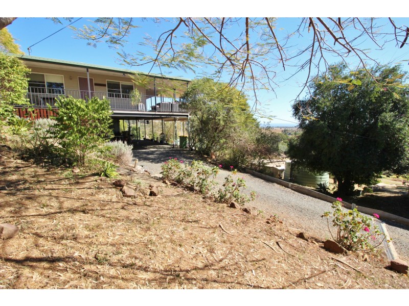 15 Stokes Ct, Summerholm QLD 4341