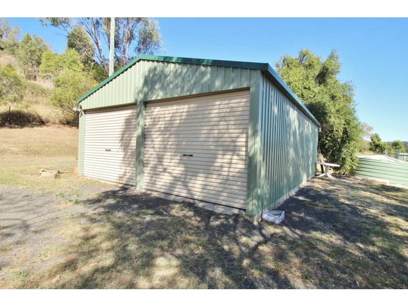 15 Stokes Ct, Summerholm QLD 4341