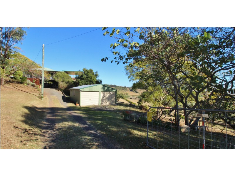 15 Stokes Ct, Summerholm QLD 4341