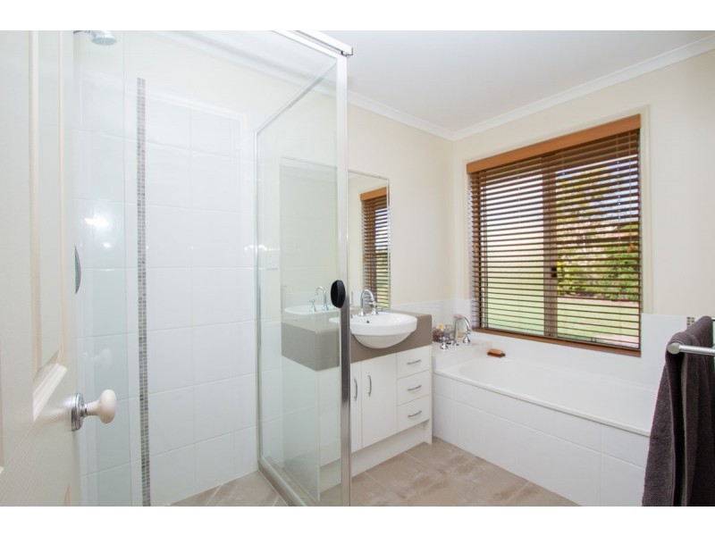 11 Bellve Ct, Plainland QLD 4341