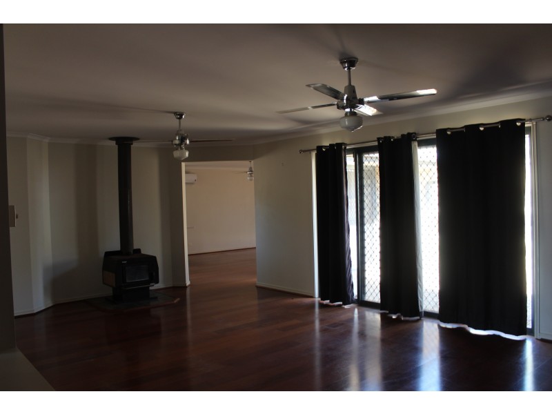 16 Bentley Dr, Regency Downs QLD 4341