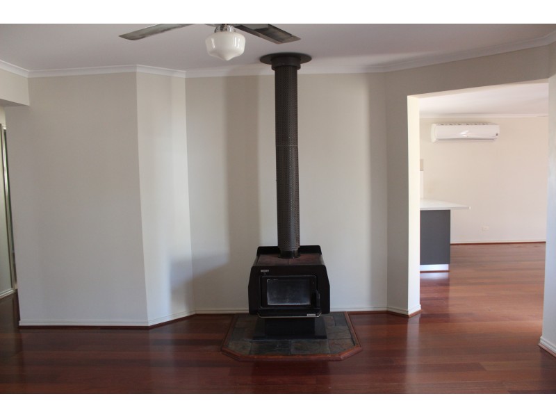 16 Bentley Dr, Regency Downs QLD 4341