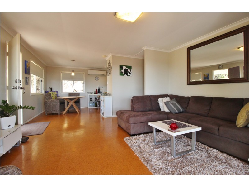 15 Stokes Ct, Summerholm QLD 4341