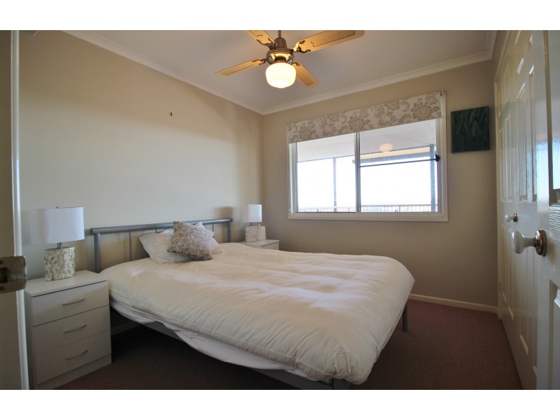 15 Stokes Ct, Summerholm QLD 4341