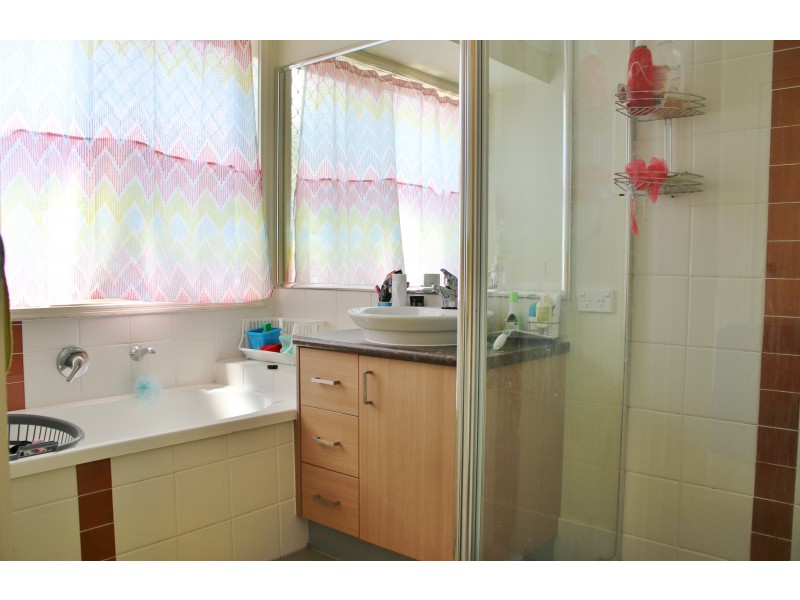 90 Douglas Mcinnes Dr, Laidley QLD 4341