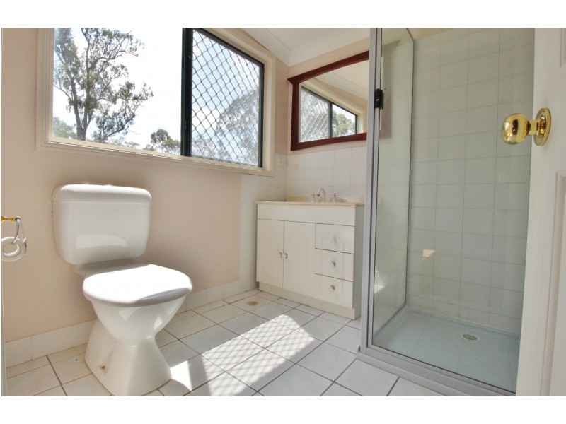 195 Lakes Dr, Laidley Heights QLD 4341