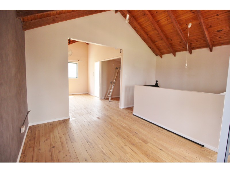 195 Lakes Dr, Laidley Heights QLD 4341