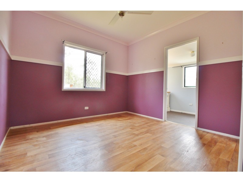 195 Lakes Dr, Laidley Heights QLD 4341